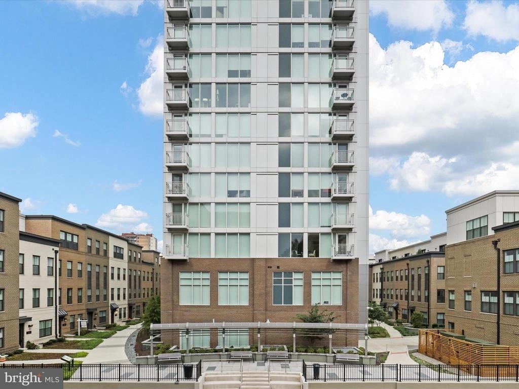 925 N Fairfax Street - Photo 34