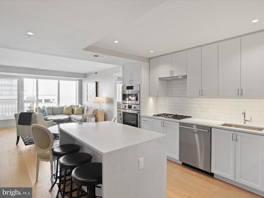 925 N Fairfax Street - Photo 4