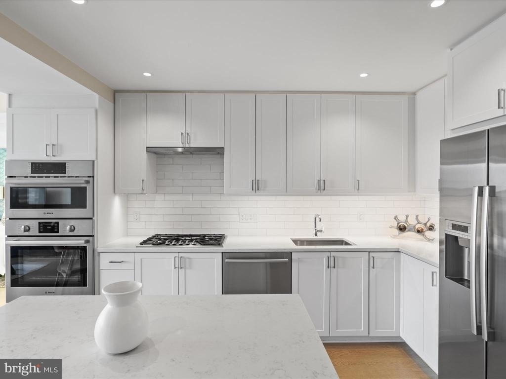 925 N Fairfax Street - Photo 8