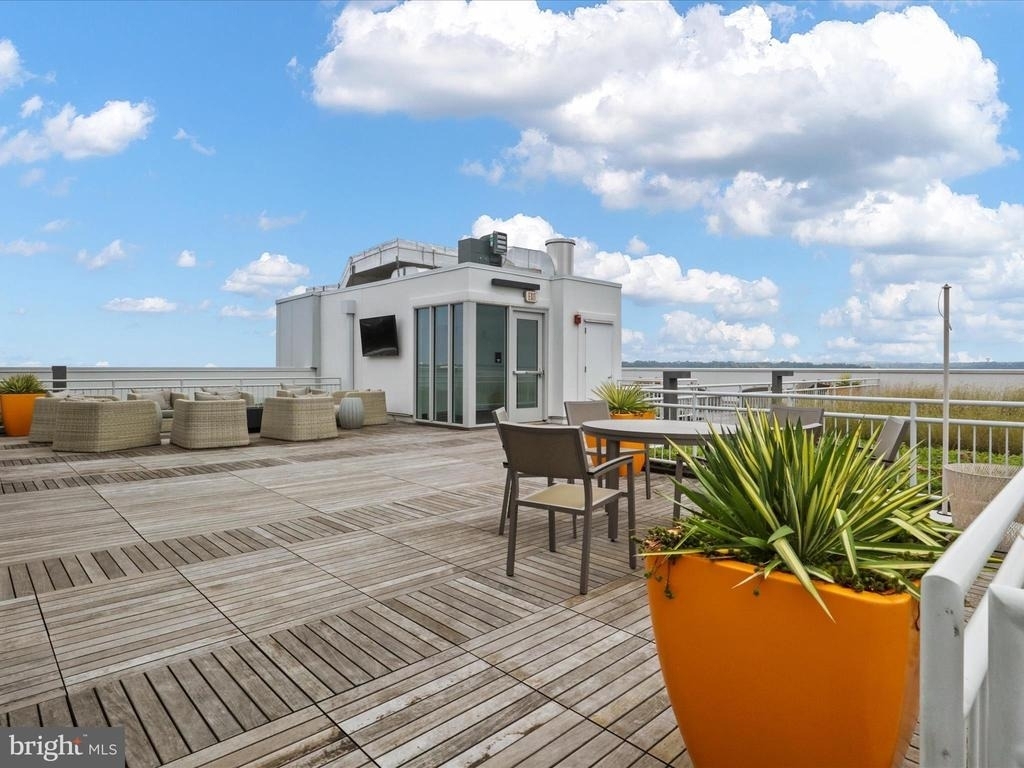925 N Fairfax Street - Photo 41