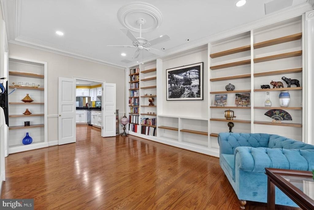 1300 Army Navy Drive - Photo 3