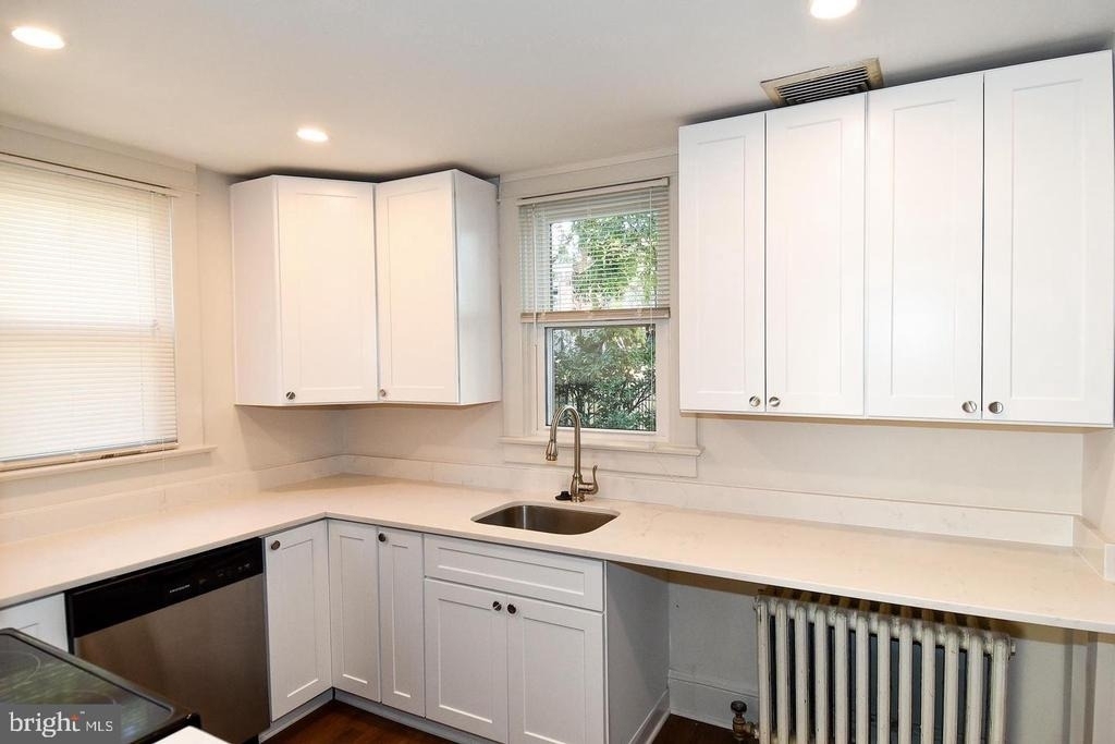 633 24th Street S - Photo 18