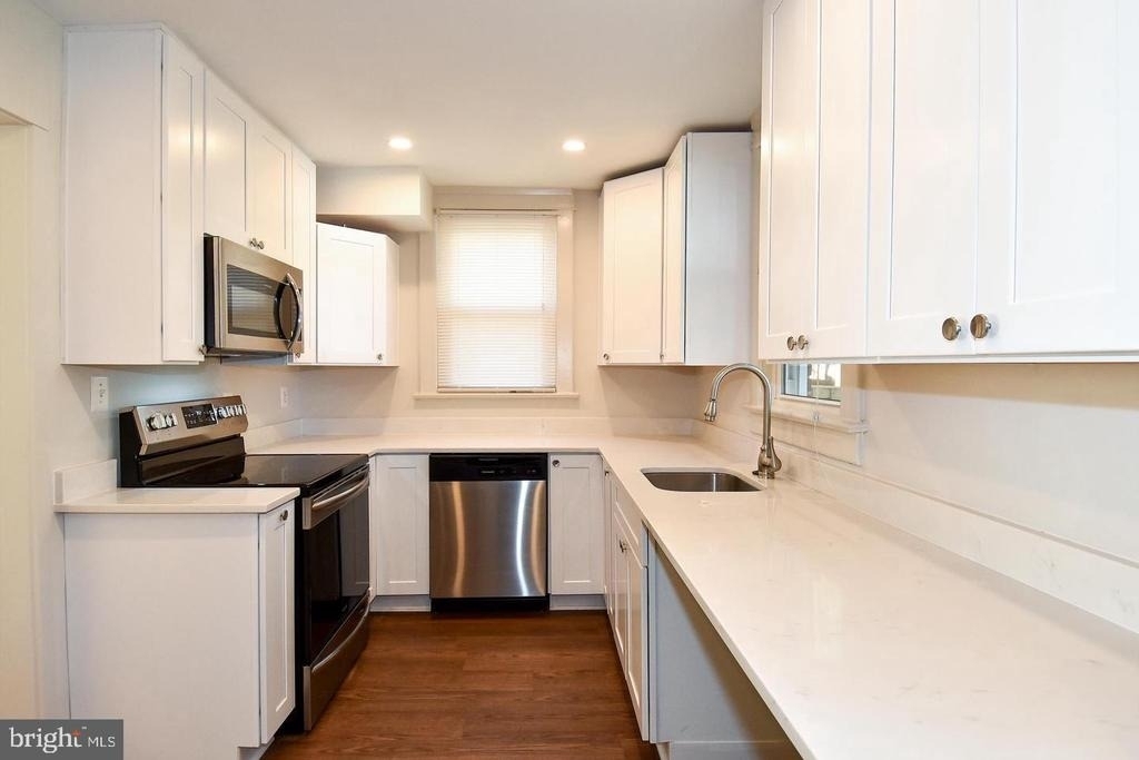 633 24th Street S - Photo 17