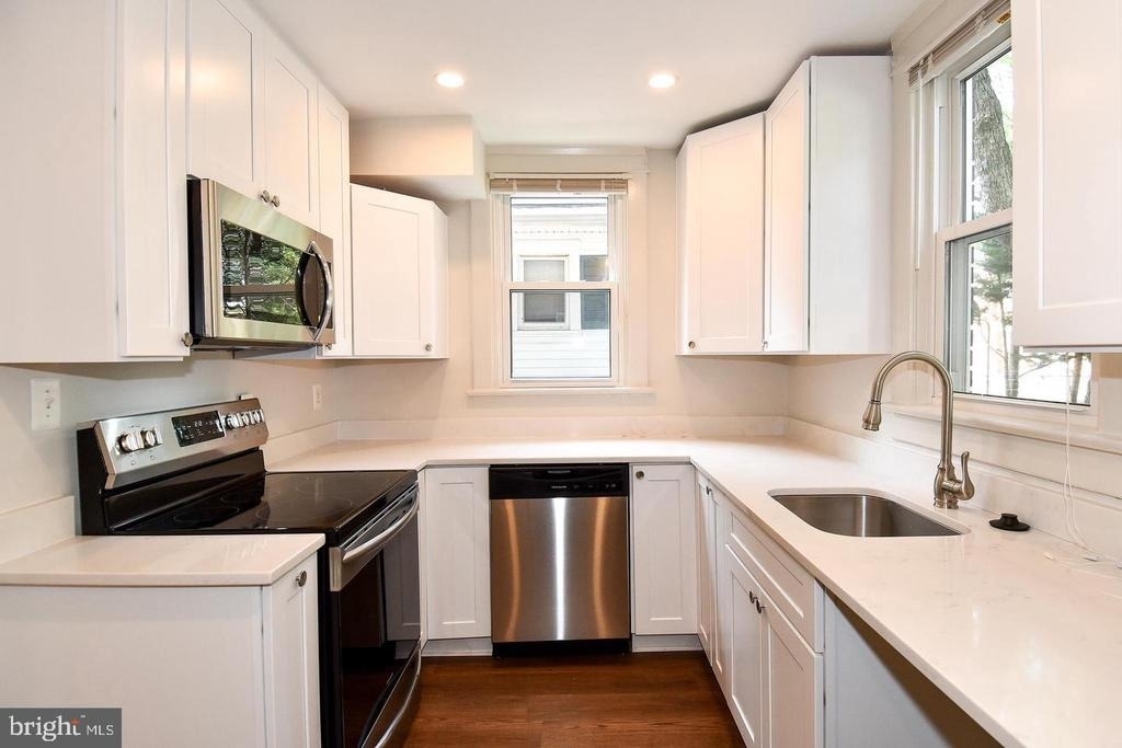 633 24th Street S - Photo 13