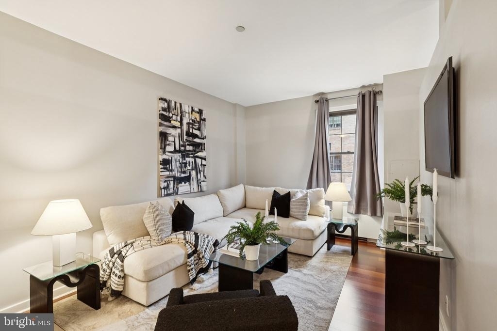 219 S 18th Street - Photo 0