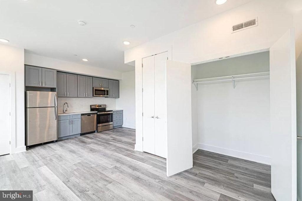 1524 South Street - Photo 3