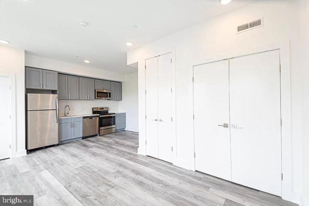1524 South Street - Photo 2
