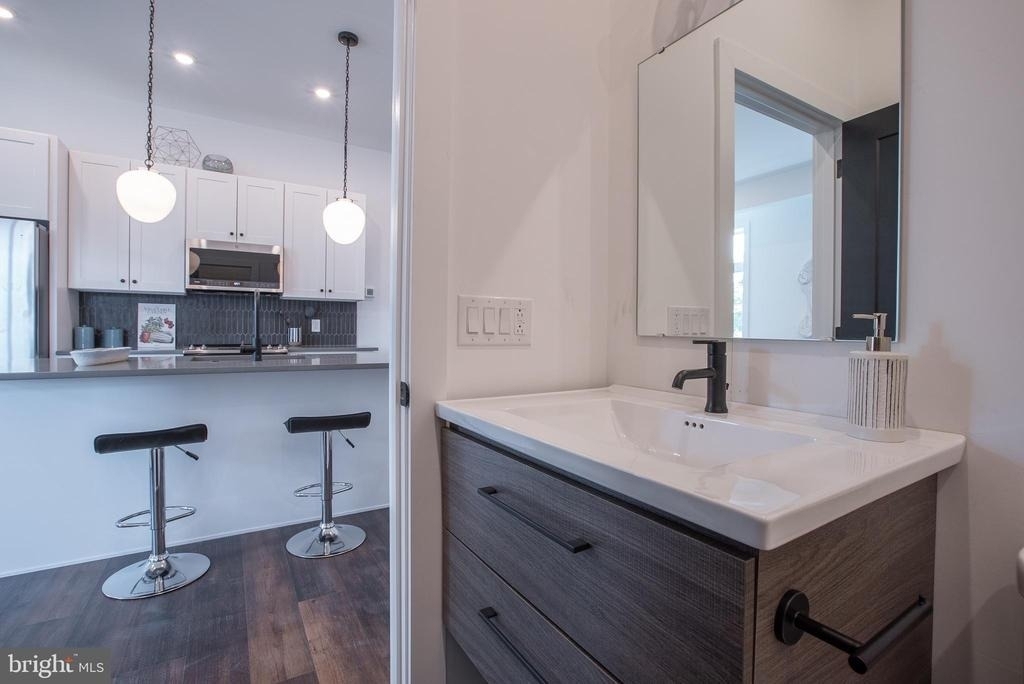 2940 W Thompson Street - Photo 8