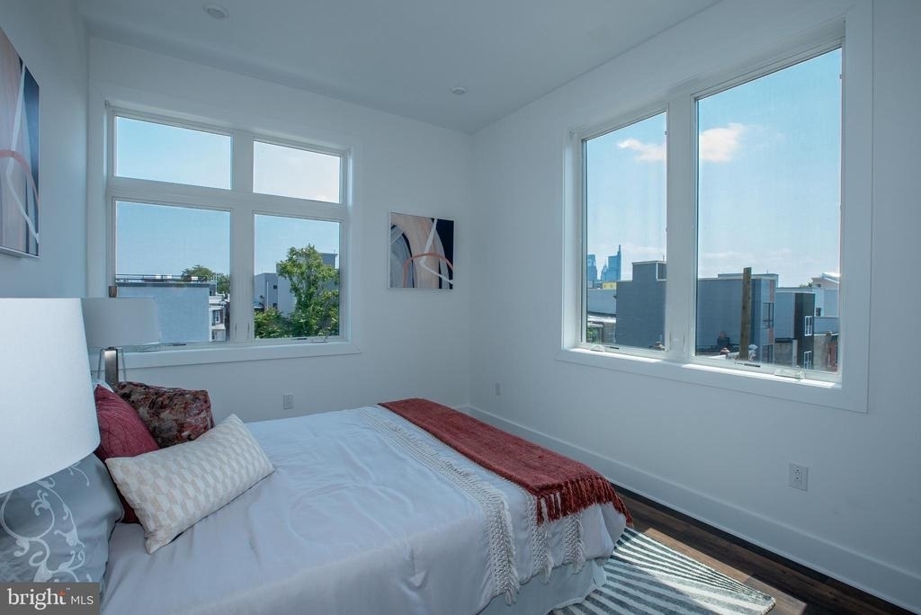 2940 W Thompson Street - Photo 10