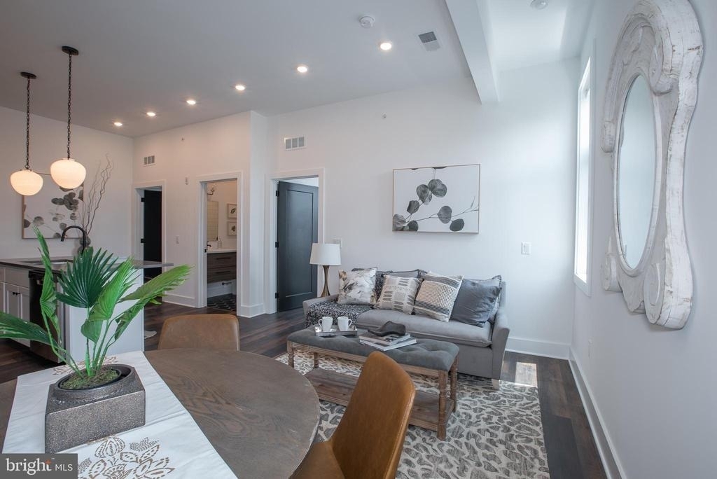 2940 W Thompson Street - Photo 4
