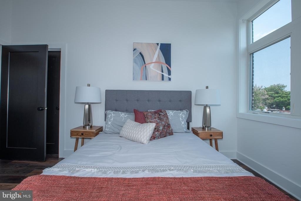 2940 W Thompson Street - Photo 12