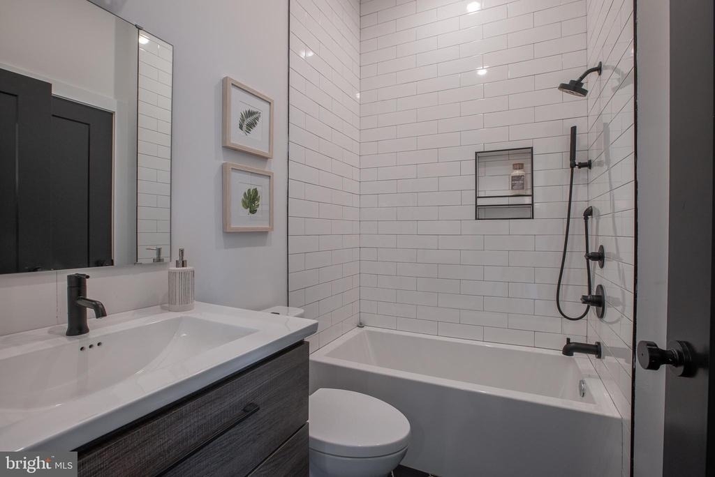 2940 W Thompson Street - Photo 6