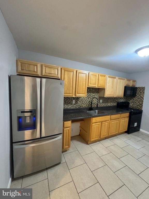 24 Abbottsford Avenue - Photo 2