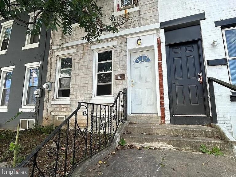 24 Abbottsford Avenue - Photo 0