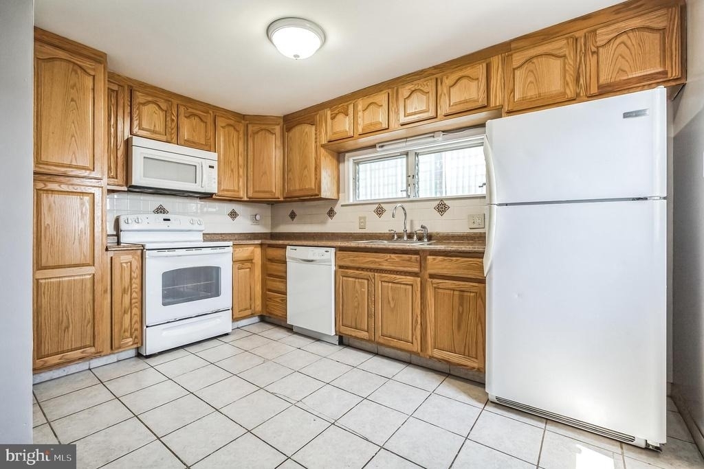 239 Lemonte Street - Photo 12