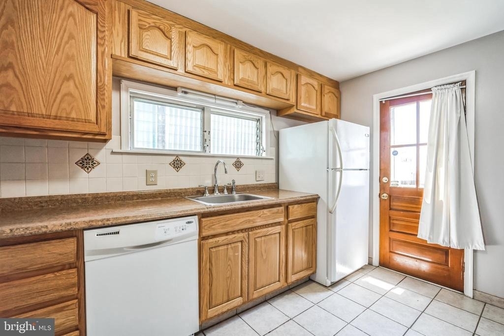 239 Lemonte Street - Photo 14