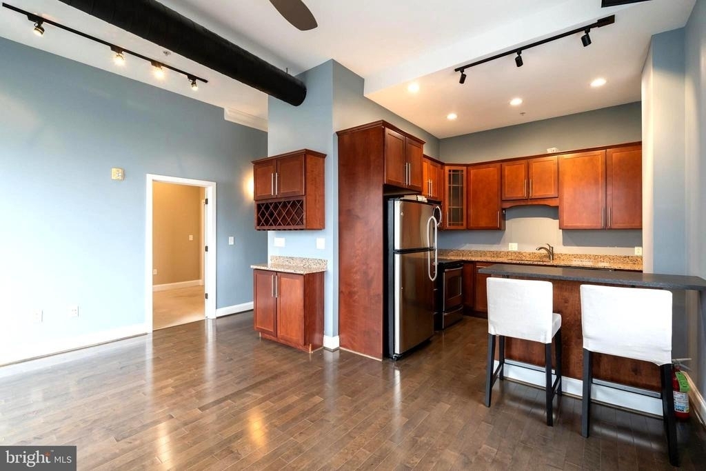 207 Rector Street - Photo 3