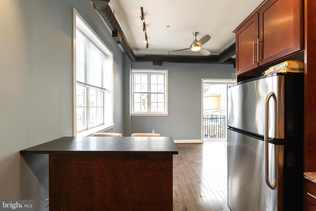 207 Rector Street - Photo 5
