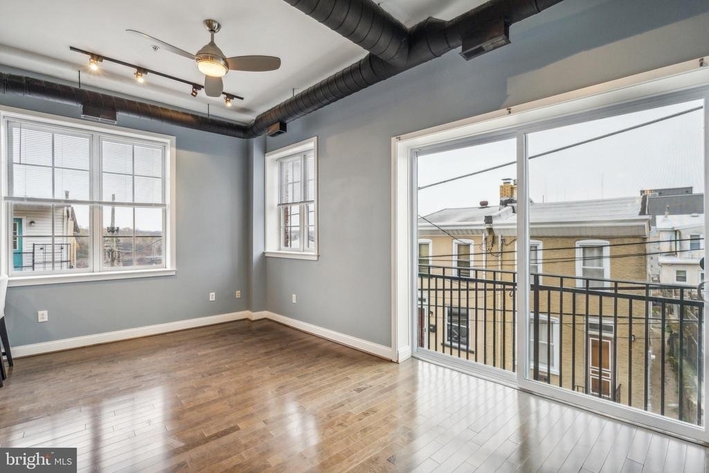 207 Rector Street - Photo 1