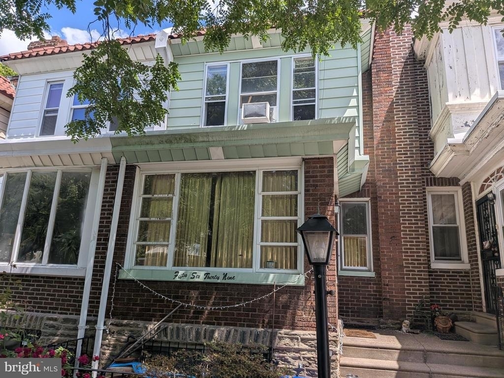5639 N Uber Street - Photo 2
