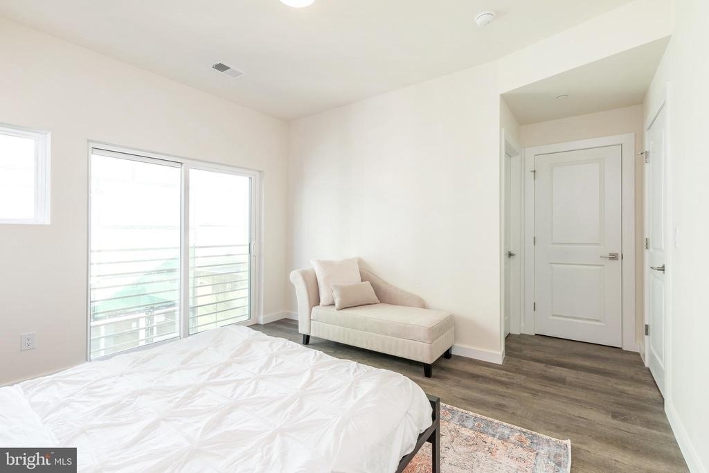 1307 Germantown Avenue - Photo 5