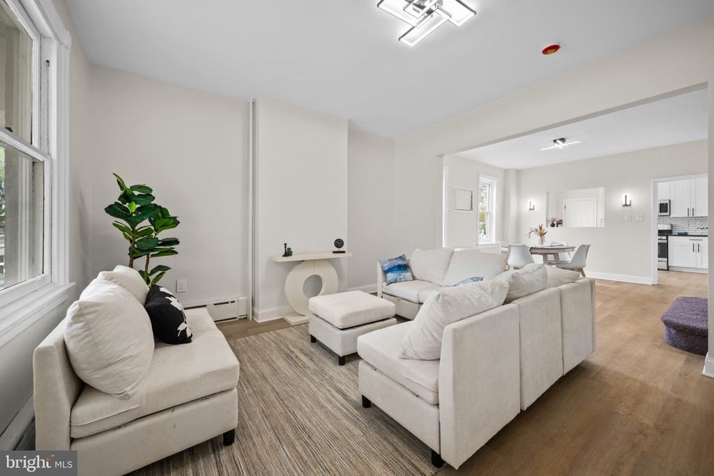 7608 Chelwynde Avenue - Photo 9
