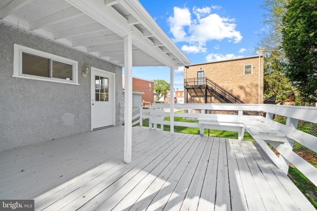 7608 Chelwynde Avenue - Photo 23