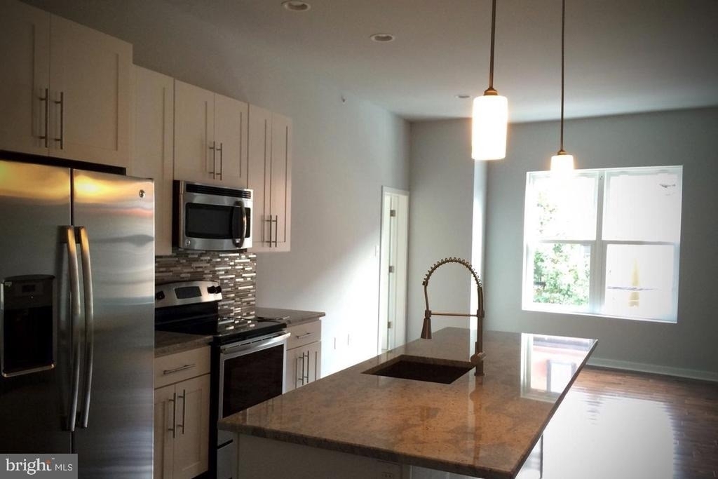 701 N 2nd Street - Photo 3