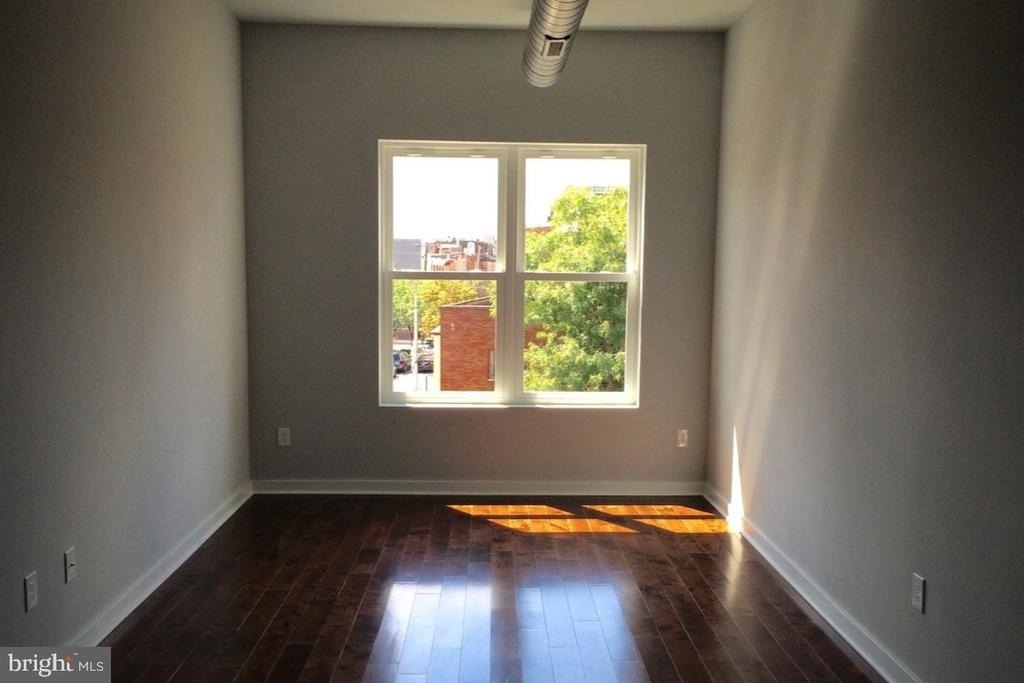 701 N 2nd Street - Photo 8