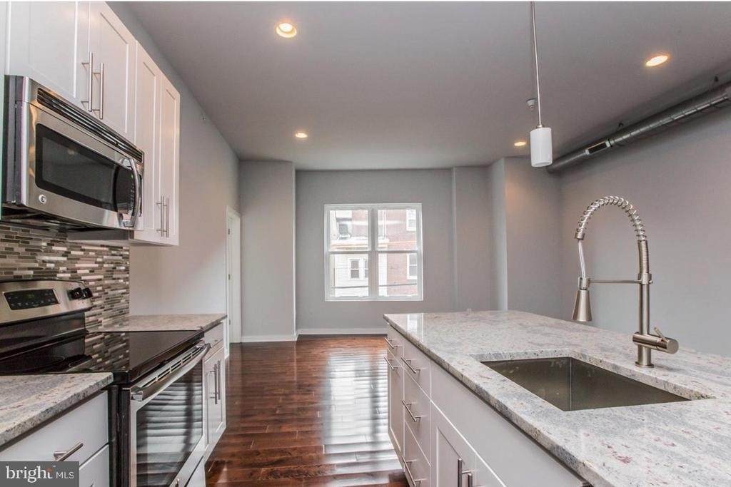 701 N 2nd Street - Photo 2