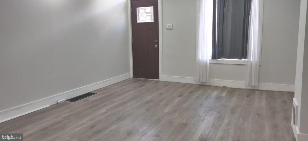2324 Watkins Street - Photo 6