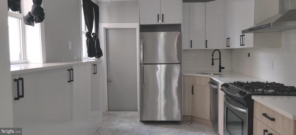 2324 Watkins Street - Photo 5
