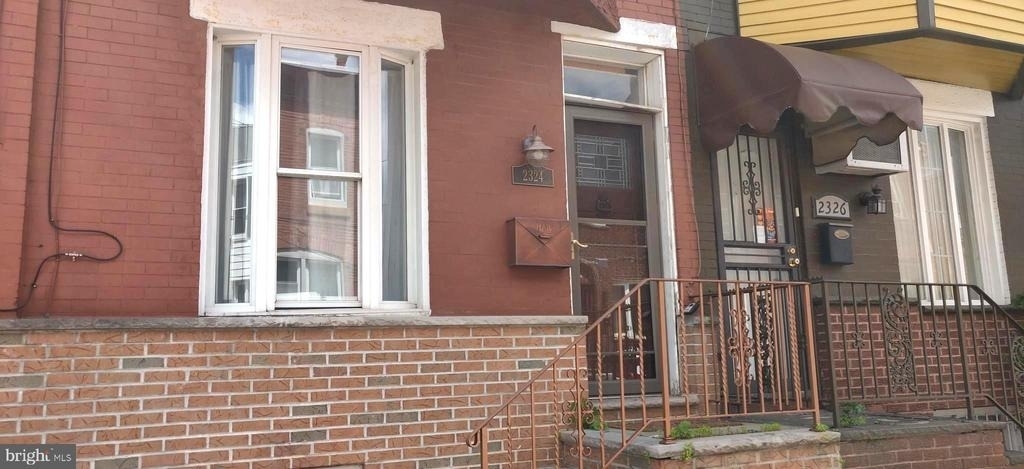 2324 Watkins Street - Photo 1