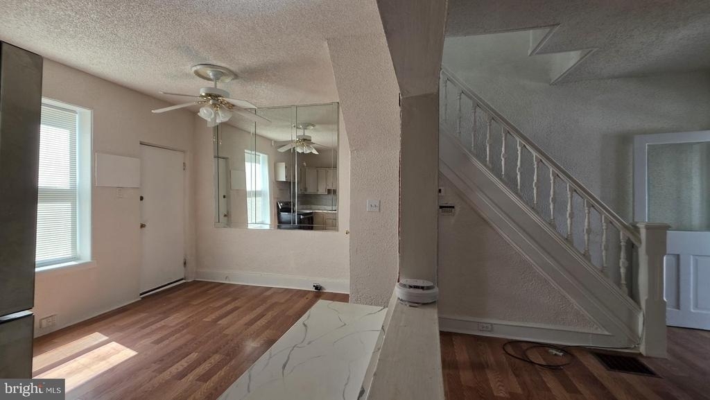 149 N Dearborn Street - Photo 5