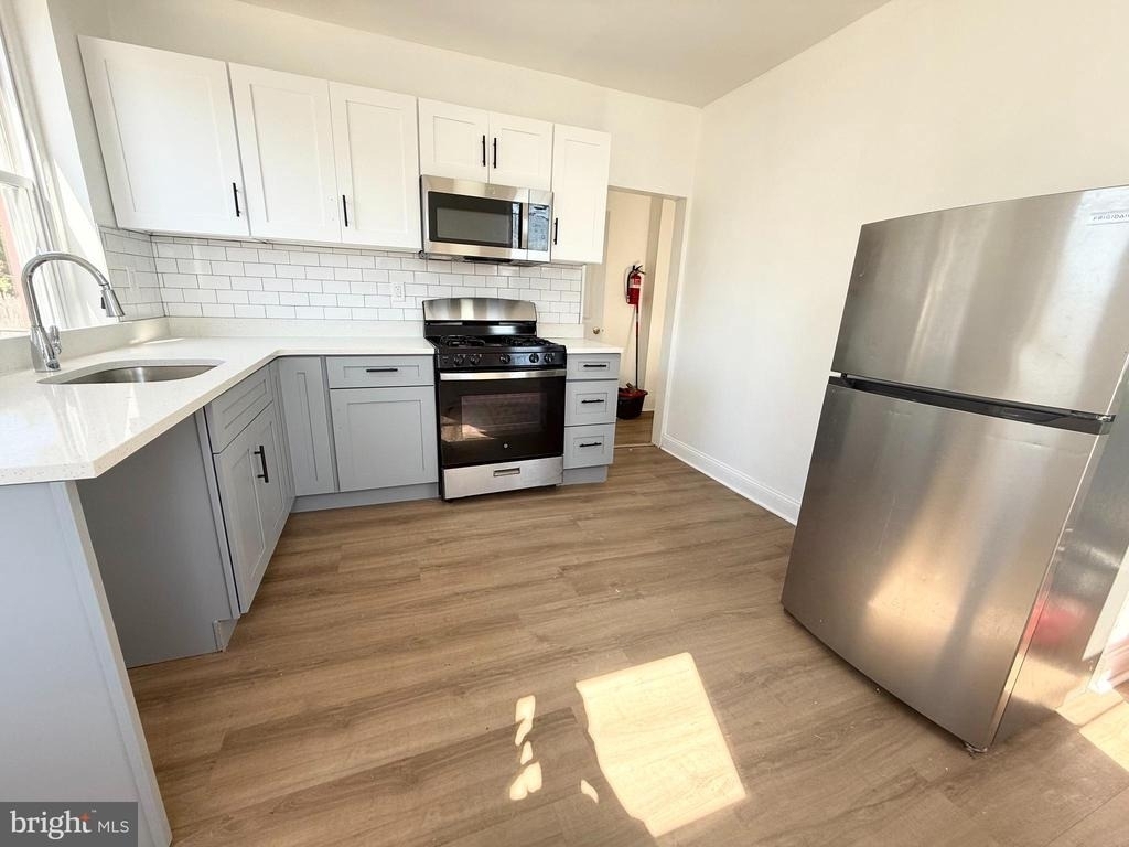 1201 Arch Street - Photo 7