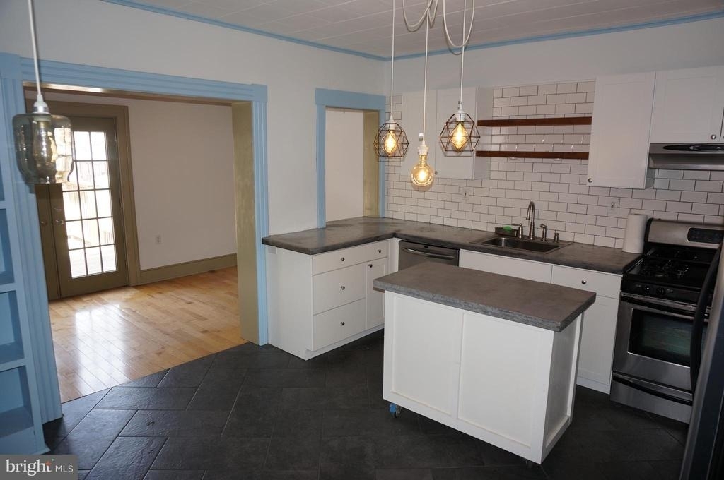 535 Sandy Street - Photo 5