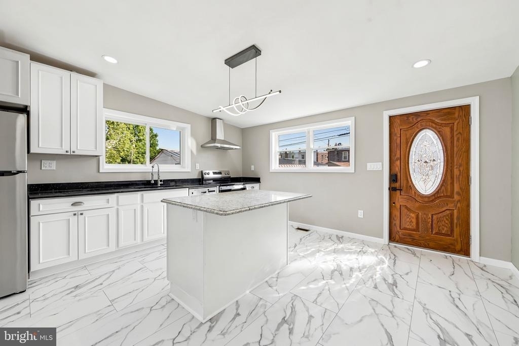 1015 Mcclenahan Terrace - Photo 6