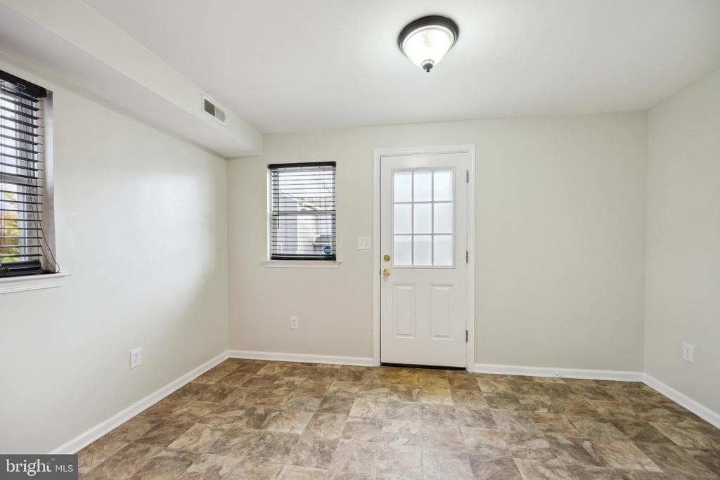 113 S Worthington Street - Photo 14