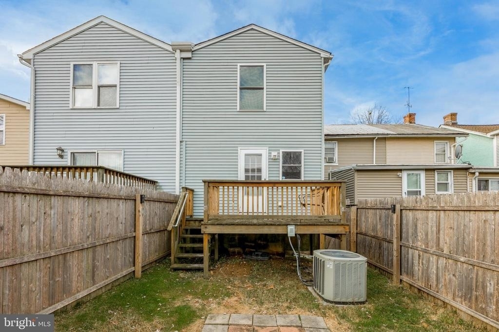 113 S Worthington Street - Photo 2