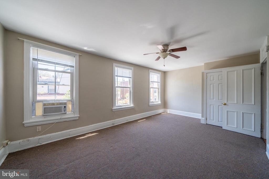103 S Walnut Street - Photo 16