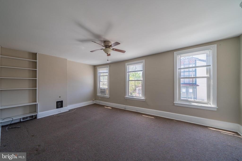 103 S Walnut Street - Photo 10