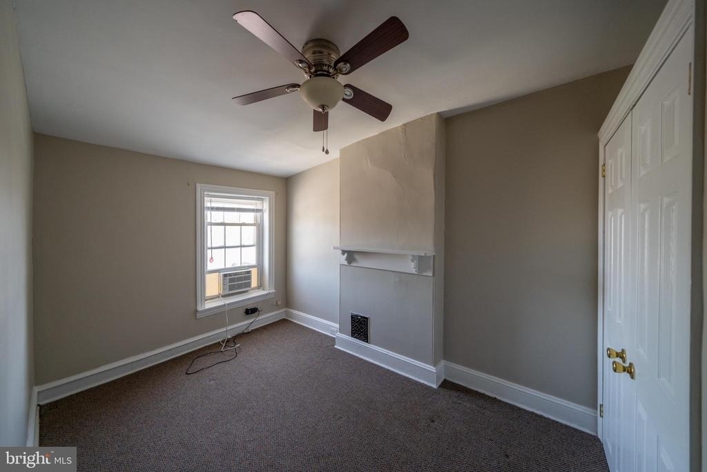 103 S Walnut Street - Photo 11