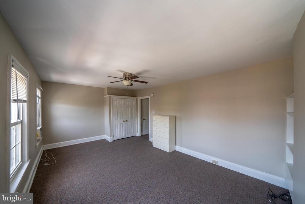 103 S Walnut Street - Photo 8