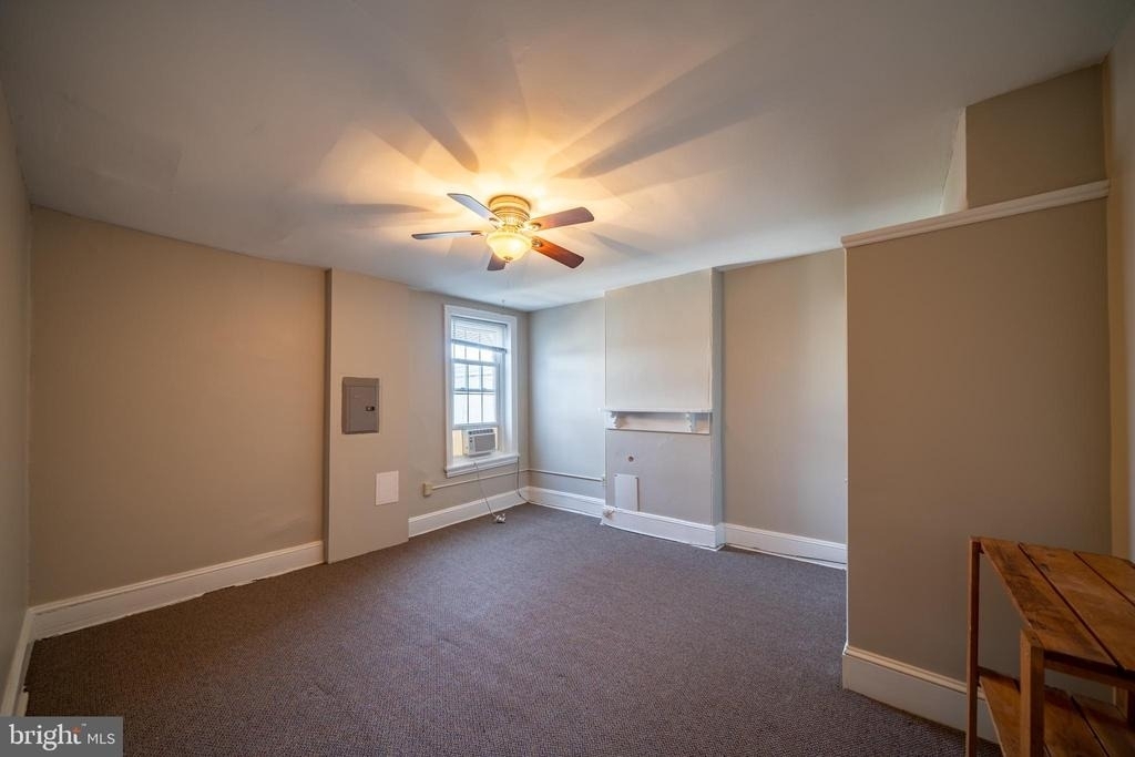 103 S Walnut Street - Photo 14