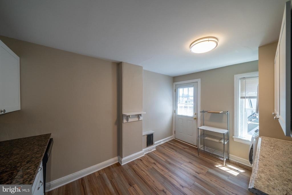 103 S Walnut Street - Photo 6