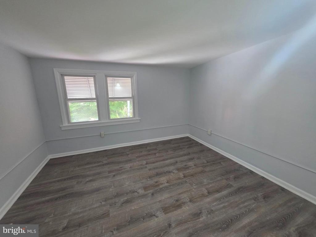 714 Roebling Avenue - Photo 10