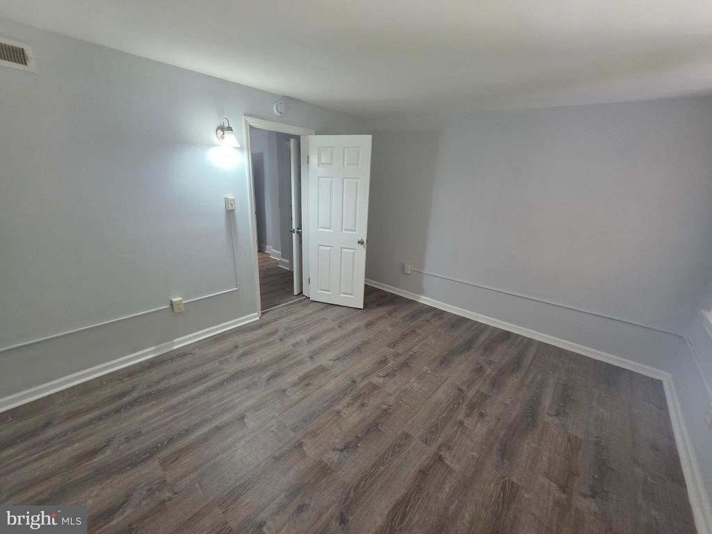 714 Roebling Avenue - Photo 8