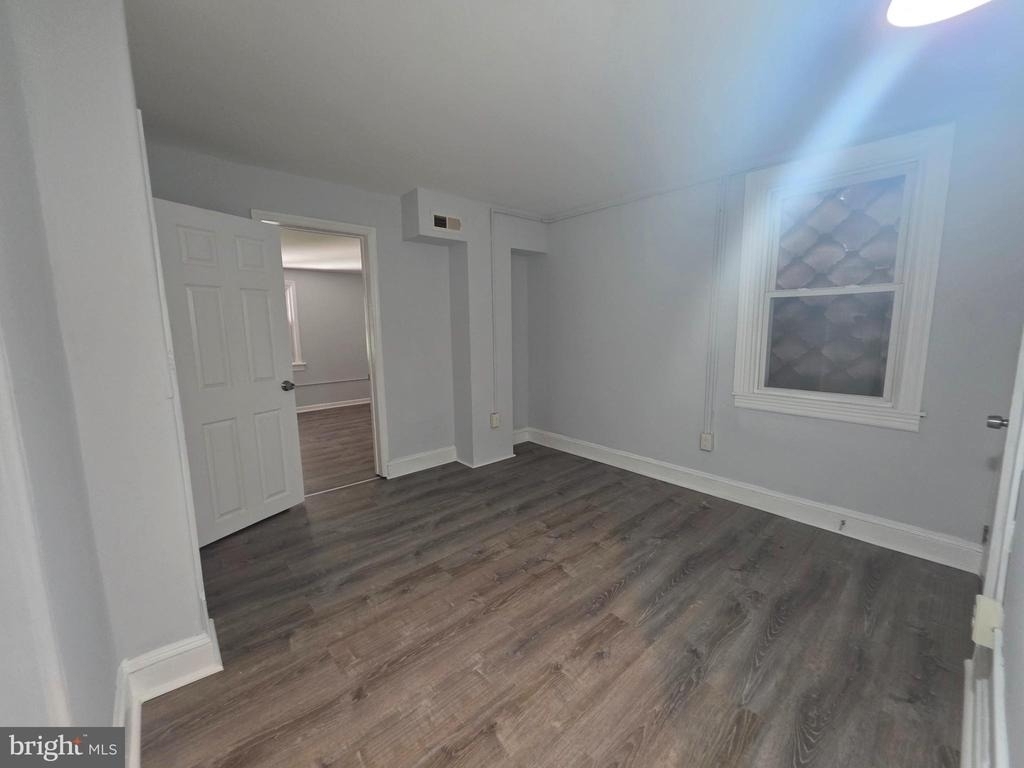 714 Roebling Avenue - Photo 5