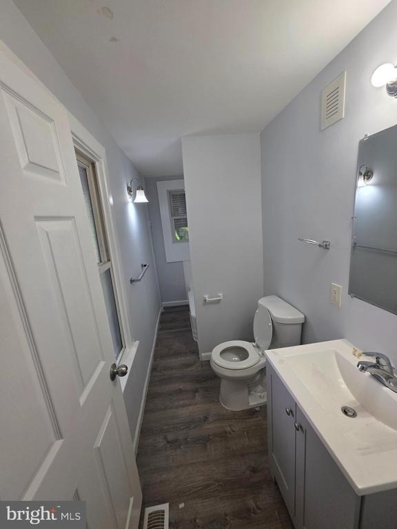 714 Roebling Avenue - Photo 3