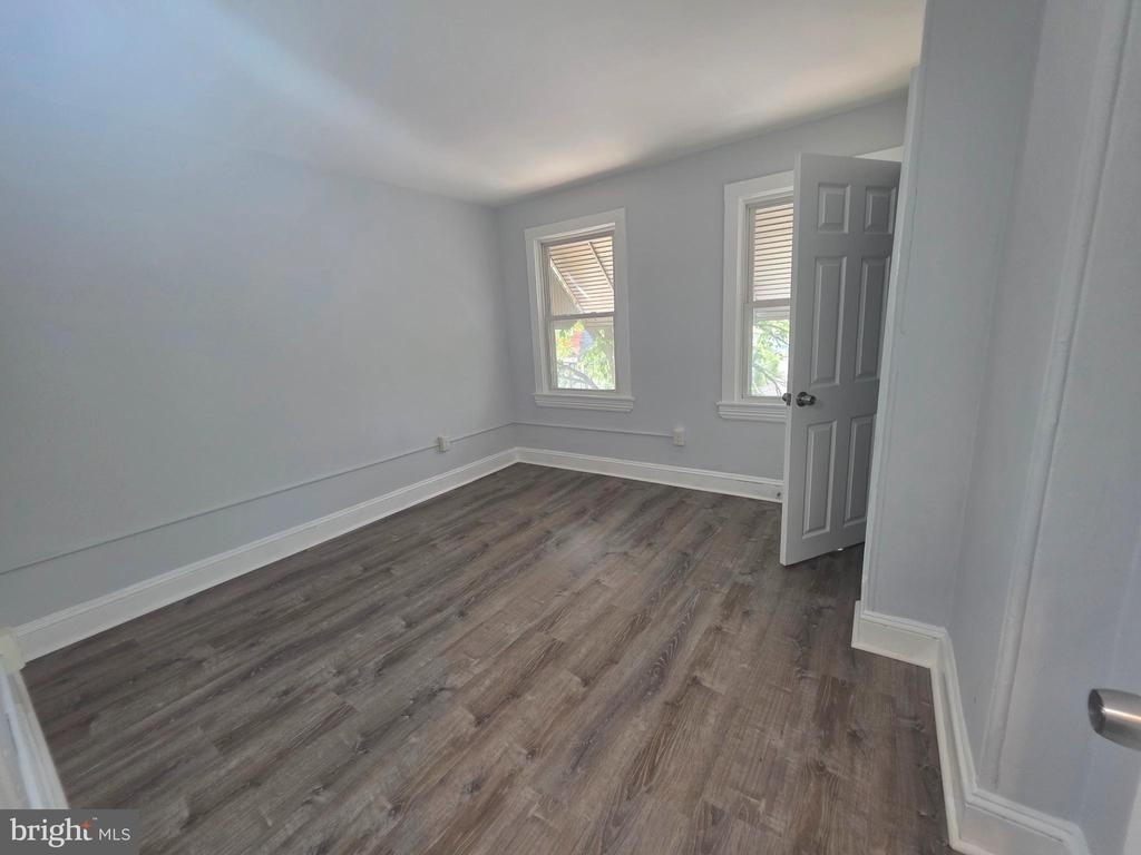 714 Roebling Avenue - Photo 7